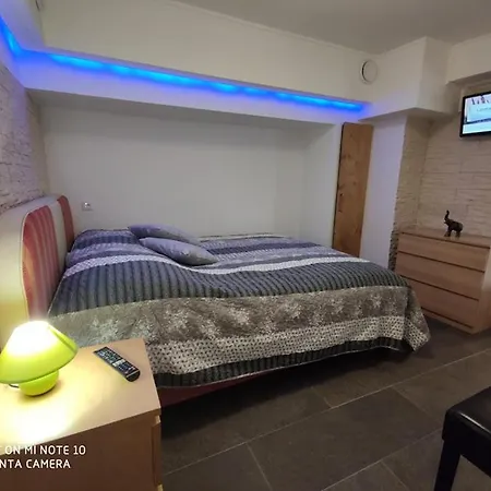 Apartment Fuered Apartmanhaz Balatonfured