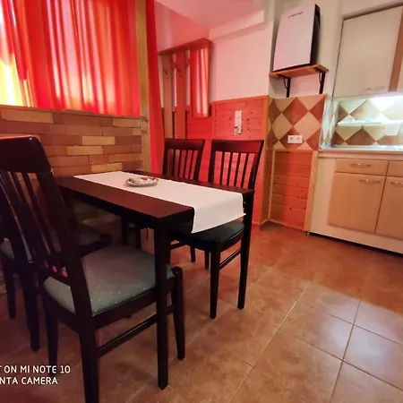 Fuered Apartmanhaz Balatonfured