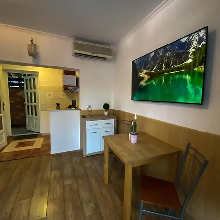 Апартаменты Fuered Apartmanhaz