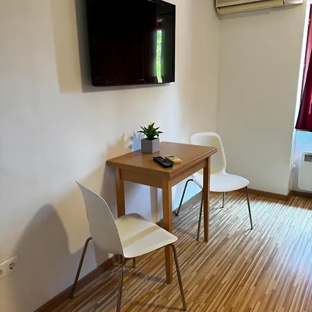 Fuered Apartmanhaz Апартаменты Балатонфюред