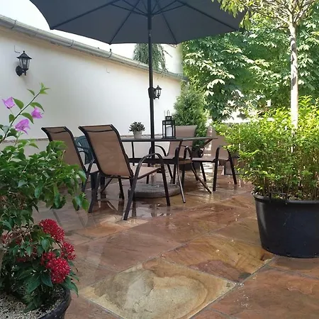 Fuered Apartmanhaz Appartement