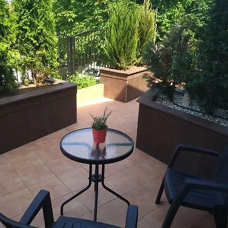 Fuered Apartmanhaz Балатонфюред