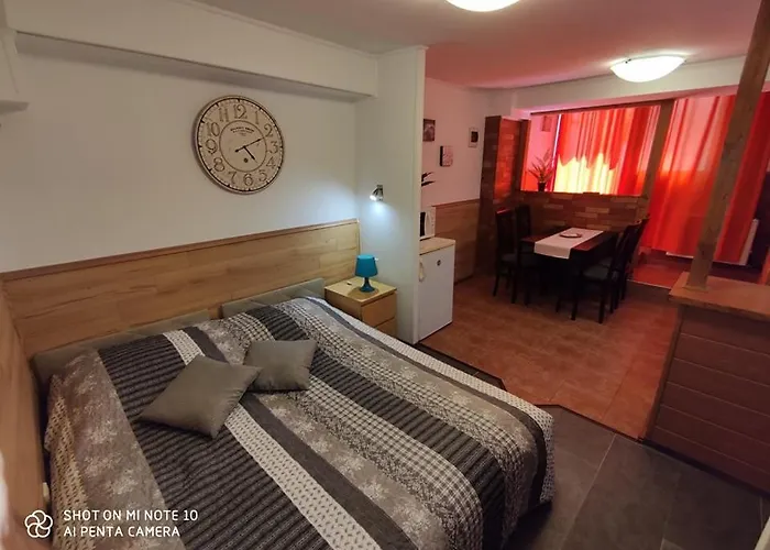 شقة Fuered Apartmanhaz *