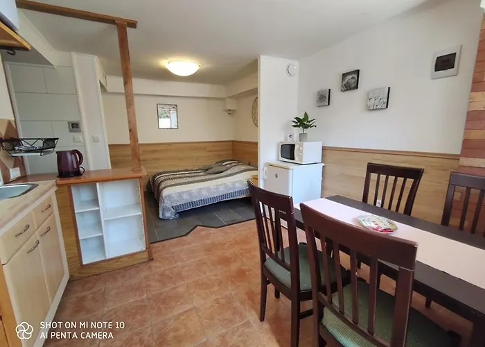 شقة Fuered Apartmanhaz *