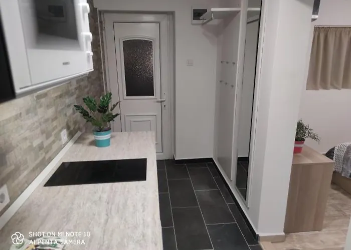 Fuered Apartmanhaz شقة بالاتونفوريد