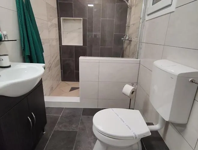 شقة Fuered Apartmanhaz