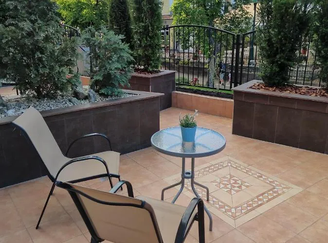 Fuered Apartmanhaz شقة